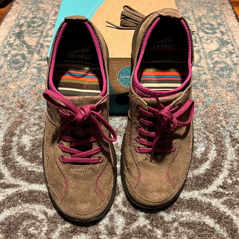 Dansko shoes / size 39 / Taupe